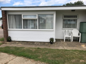 Family friendly Chalet Sunbeach Great Yarmouth UK